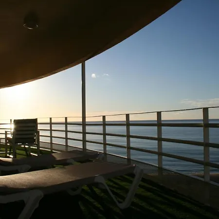 En Primera Linea/beachfront Apartment