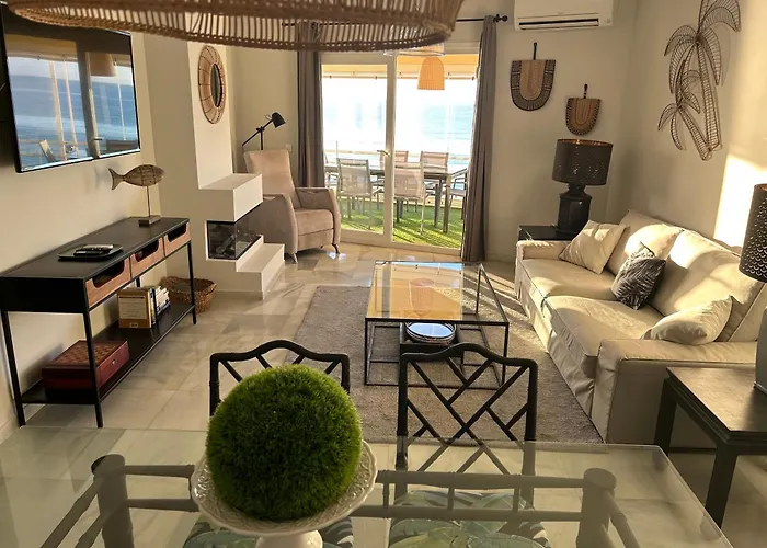 En Primera Linea/beachfront Apartment *