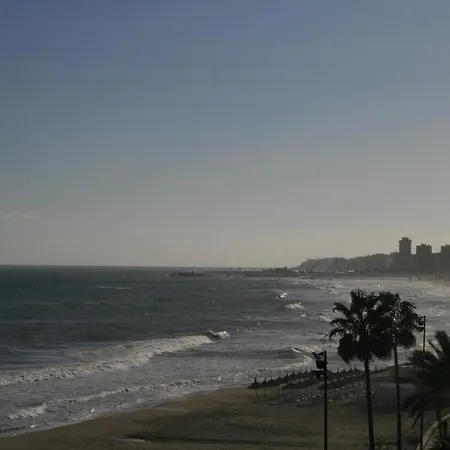 En Primera Linea/beachfront * 푸엔히롤라